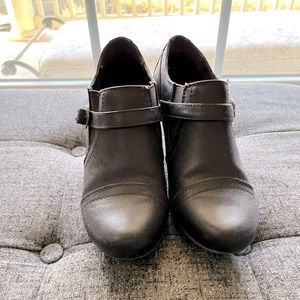 Mini ankle boot heels in brown